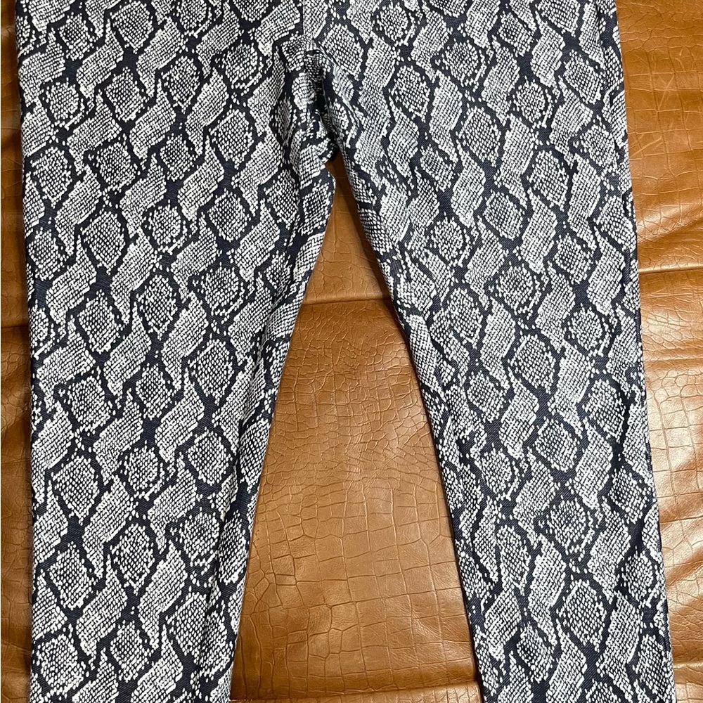 Michael Kors Black and White Patterned Leggings